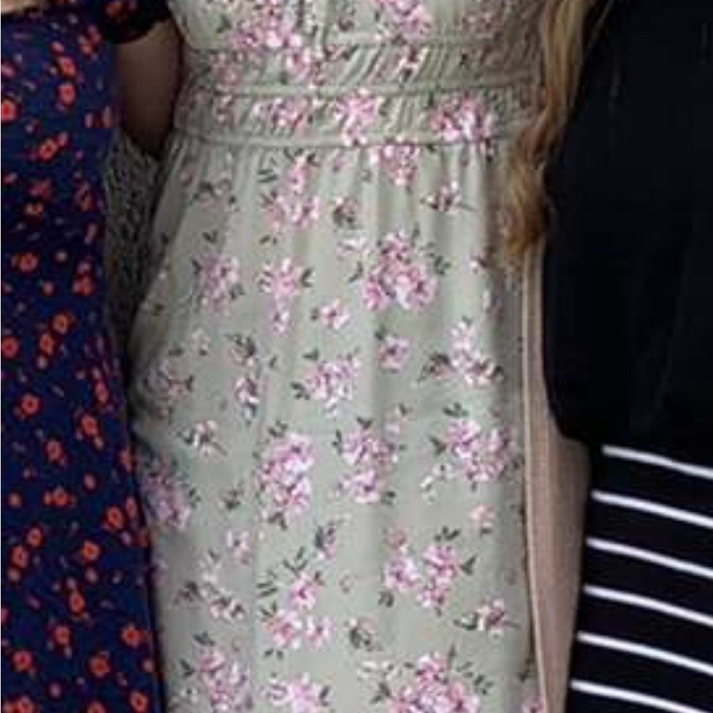 Juniors Floral mini dress M